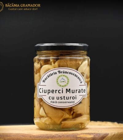 Ciuperci murate cu usturoi