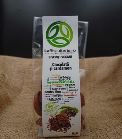 Biscuiți Vegani cu Ciocolată și Cardamom