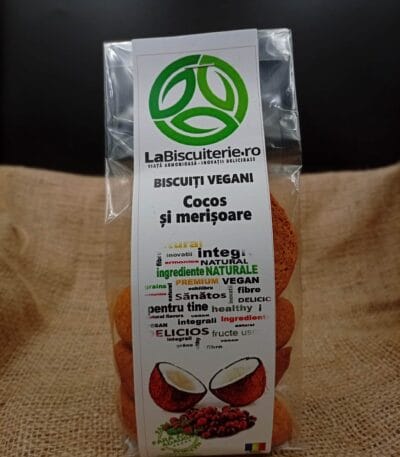 Biscuiti Vegani cu Cocos și Merișoare