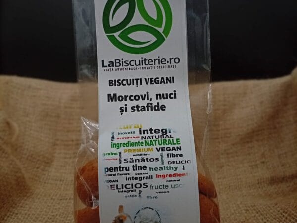 Biscuiți Vegani cu Morcovi, Nuci și Stafide