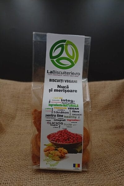 Biscuiti Vegani cu Nucă și Merisoare