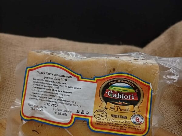 Șuncă Fiartă și Condimentată