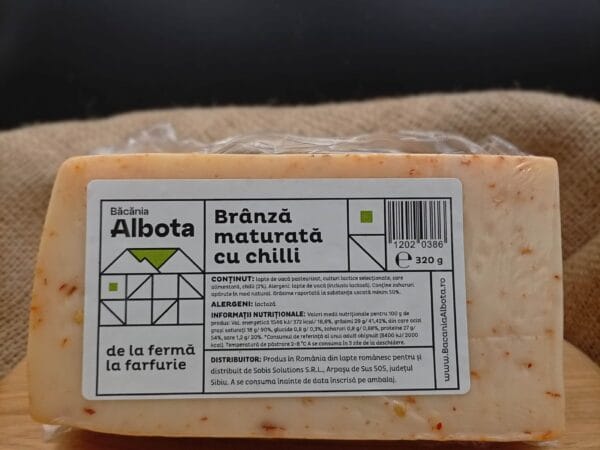 Brânză maturată cu chilli