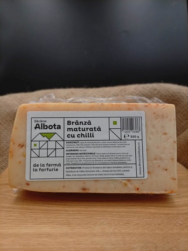 Brânză maturată cu chilli