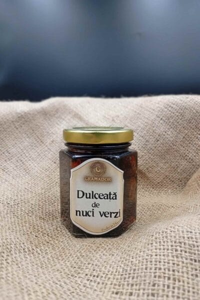 Dulceață de nuci